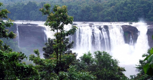 Cochin - Athirapally (70km/ 2.30hrs)