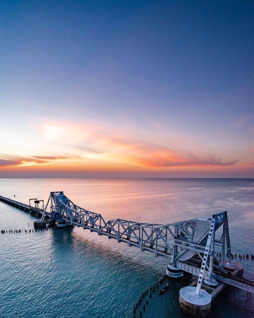 Madurai-Rameshwaram (180 Km/03 Hrs)