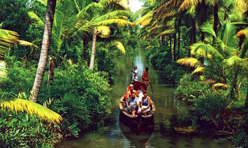 Thekkady - Kumarakom (150km/ 4 hrs)