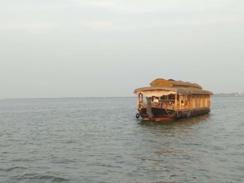 Kumarakom - Alleppey (35km/1hr)