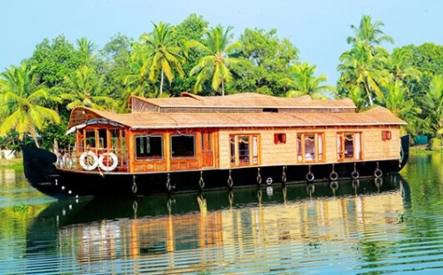 Munnar Alleppey 180km / 4.30hrs