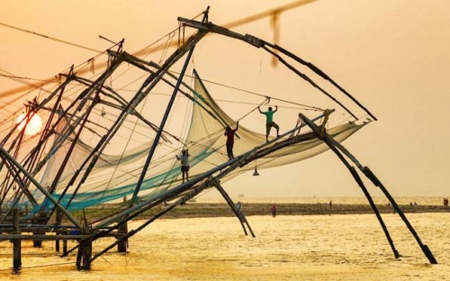 Alleppey - Cochin 80km / 1.30hrs